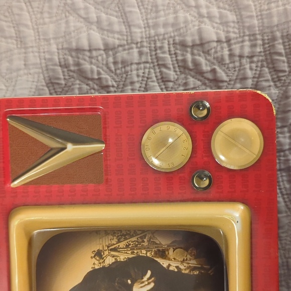 Elvis Presley TV tin tote - Picture 12 of 13